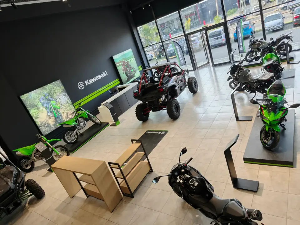 Interior showroom Centro Bikes Kawasaki